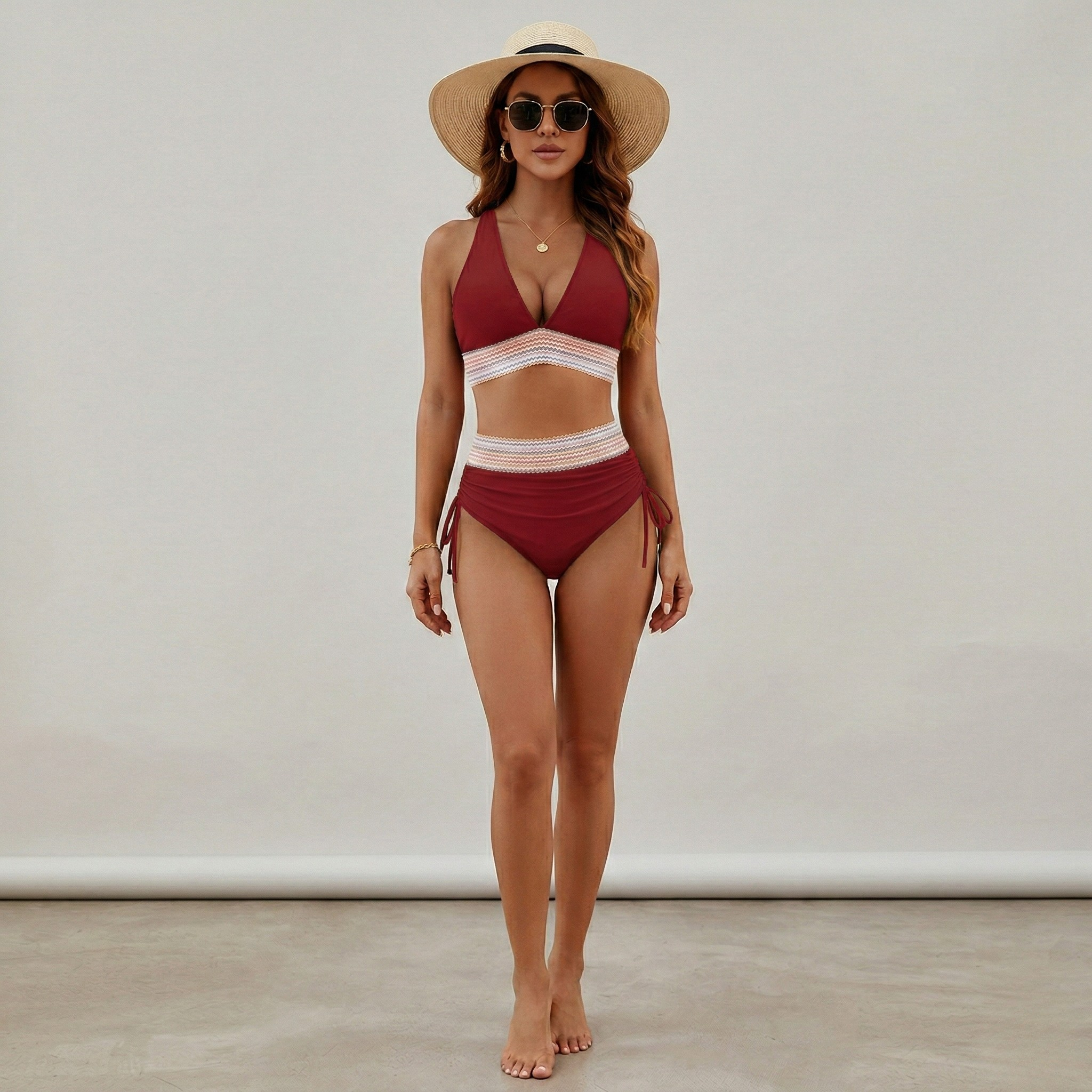 Női magas derekú bikini szett V-nyakú háromszög felsővel, kétdarabos fürdőruha