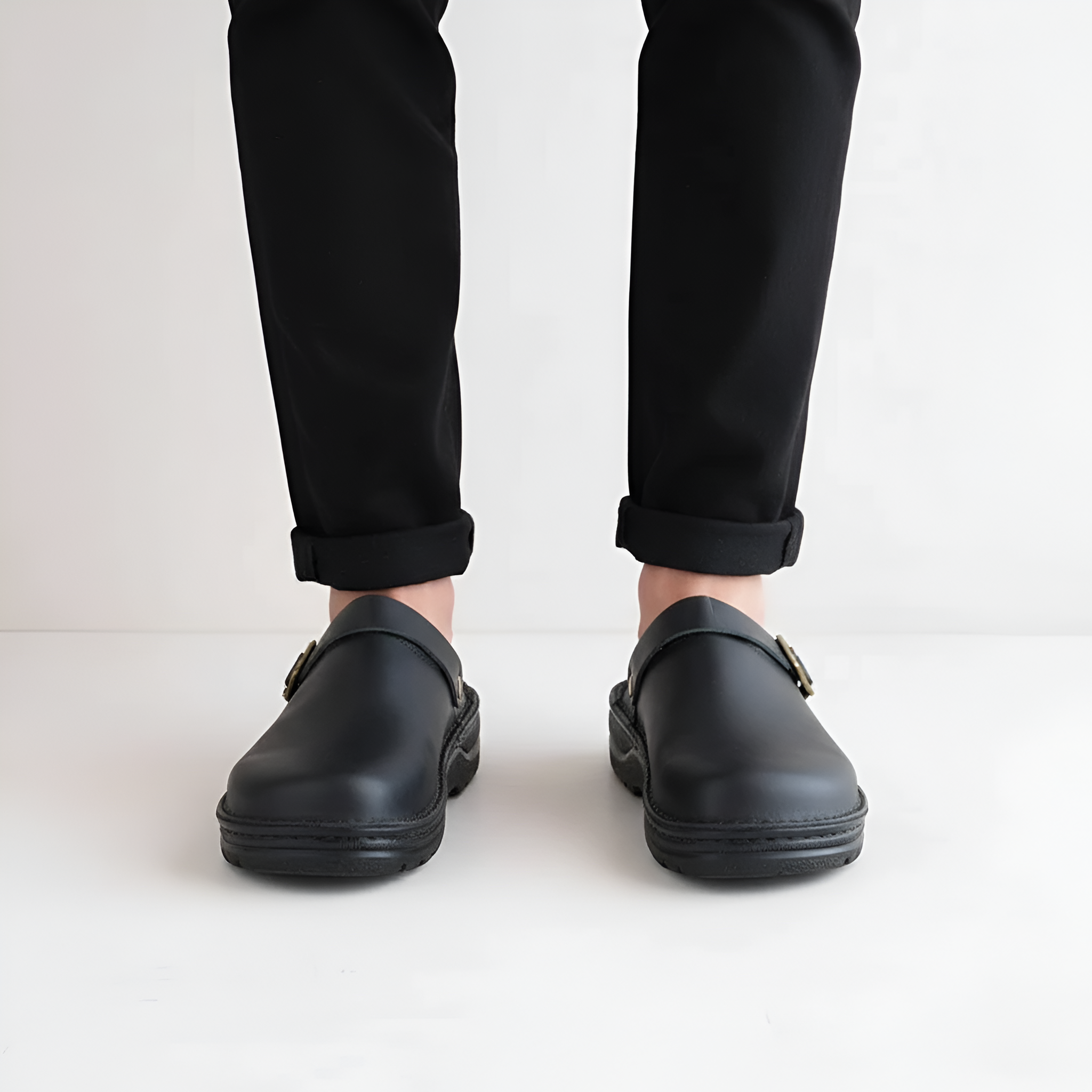 Papuci ortopedici din piele