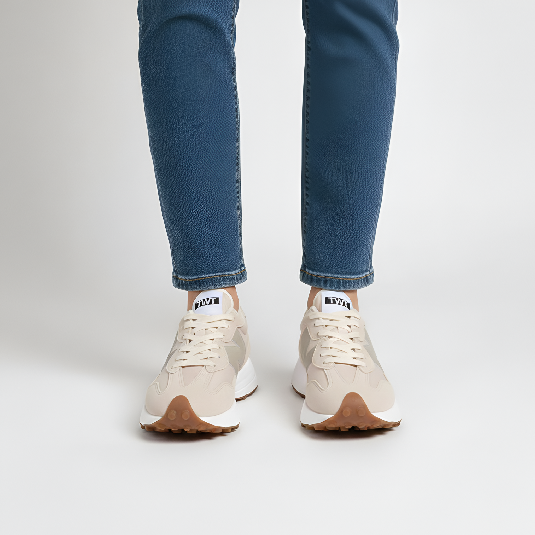 By Assuli Women’s Casual Sneakers Low Top Trainers for Everyday Wear