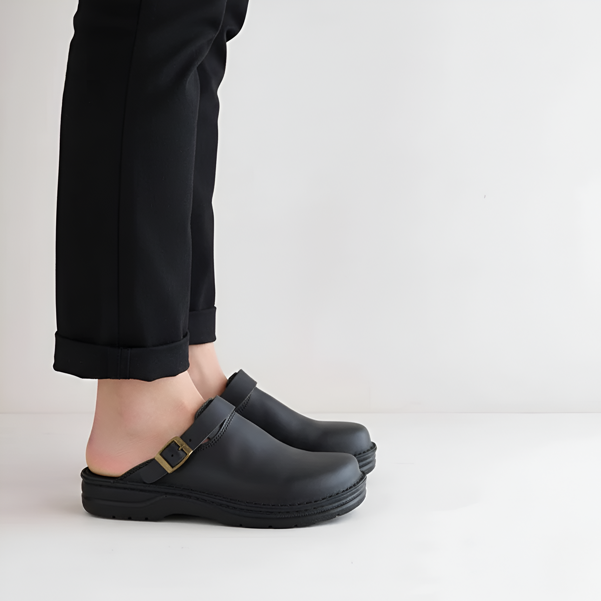 Men’s Leather Slip-On Work Clogs with Adjustable Strap and Cushioned Sole