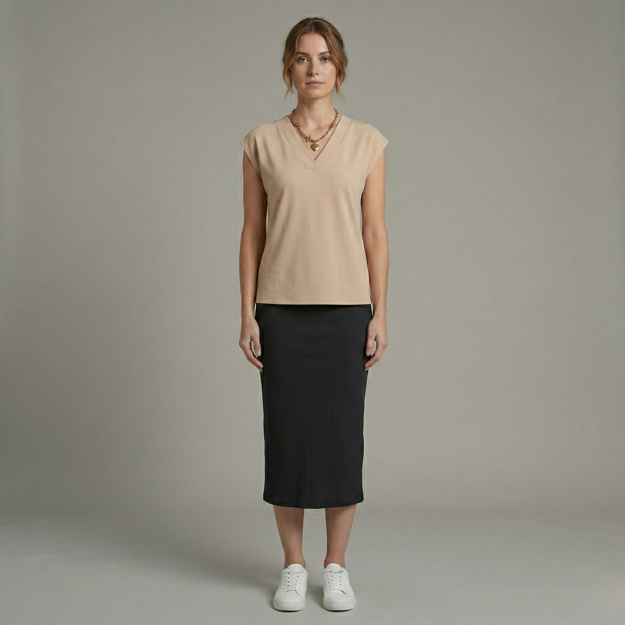 Blusa casual de mujer con escote en V y manga corta tipo capa